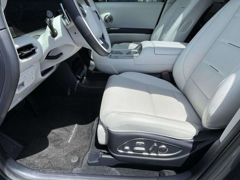 Used 2026 Hyundai Palisade Calligraphy FWD image 16