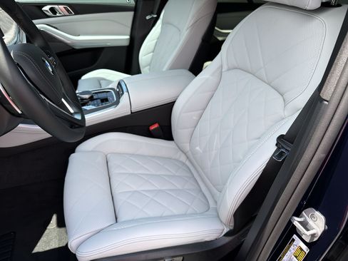 New 2026 BMW X5 sDrive40i w/ Climate Comfort Package RWD image 17