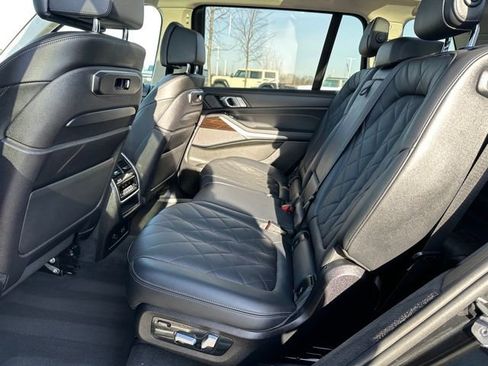 Used 2024 BMW X7 xDrive40i image 15