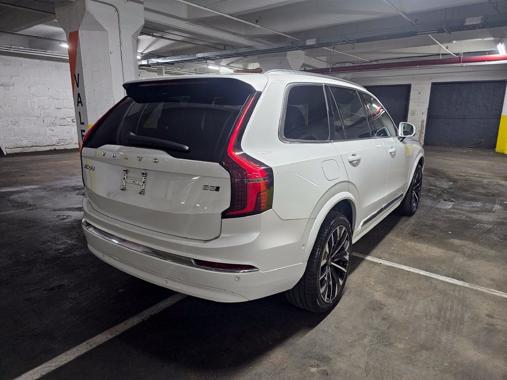 Certified 2025 Volvo XC90 B5 Plus AWD/4WD image 28