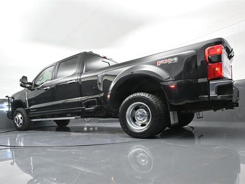 Used 2024 Ford F350 Lariat w/ Chrome Package AWD/4WD image 31