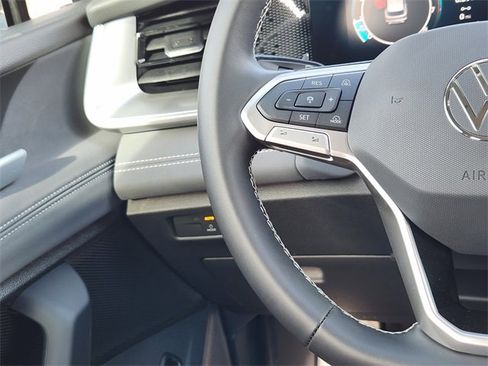 New 2026 Volkswagen Tiguan SE image 26