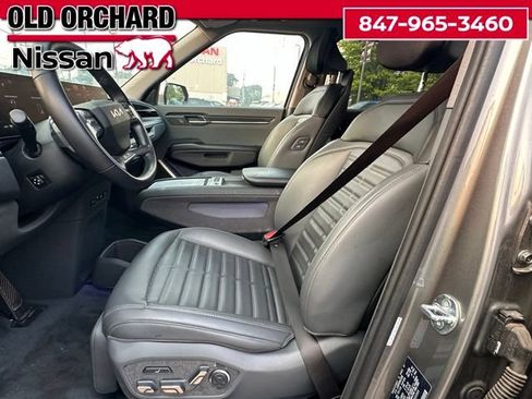 Used 2024 Kia EV9 Land AWD/4WD image 11