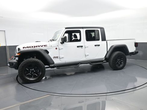 Used 2023 Jeep Gladiator Mojave image 2