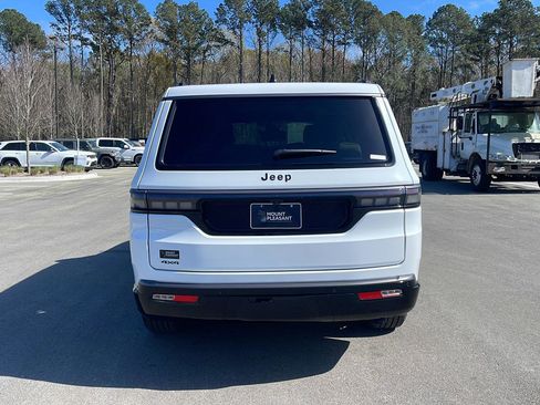New 2026 Jeep Grand Wagoneer Limited AWD/4WD image 6