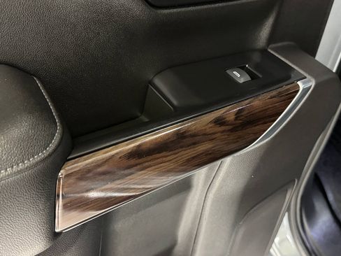 Used 2019 GMC Sierra 1500 SLT w/ SLT Premium Plus Package RWD image 46