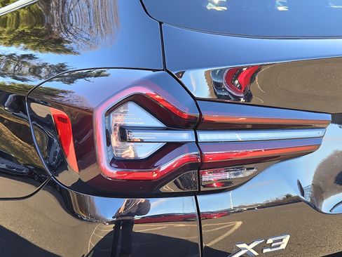 Used 2023 BMW X3 xDrive30i w/ Premium Package image 10