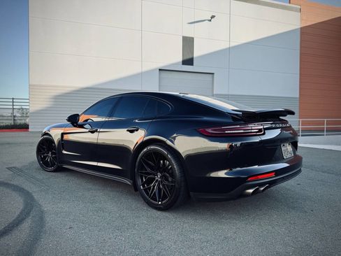 Used 2017 Porsche Panamera 4S image 11