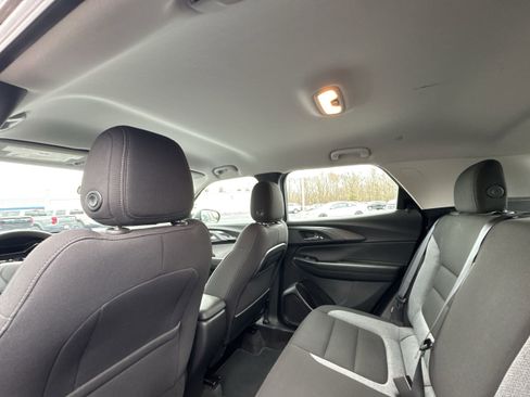 Used 2023 Chevrolet TrailBlazer LS image 19