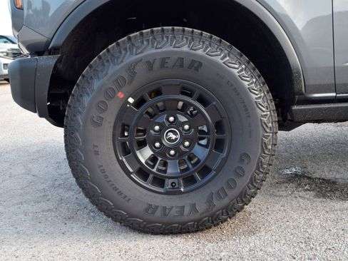 New 2026 Ford Bronco Badlands AWD/4WD image 25