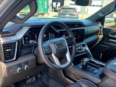 Used 2023 GMC Sierra 1500 Denali w/ Denali Reserve Package AWD/4WD image 14
