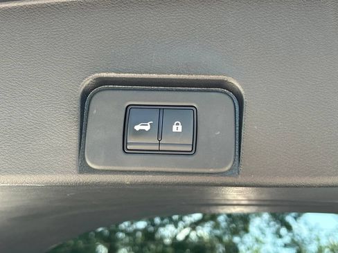 Certified 2023 Nissan Rogue SL FWD image 54