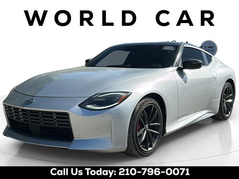 Used 2025 Nissan Z Performance w/ Floor Mat Package RWD image 7
