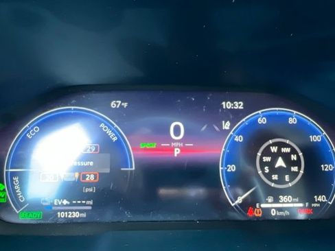 Used 2023 Toyota RAV4 XSE AWD/4WD image 16