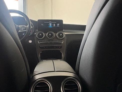 Used 2021 Mercedes-Benz GLC 300 4MATIC image 17
