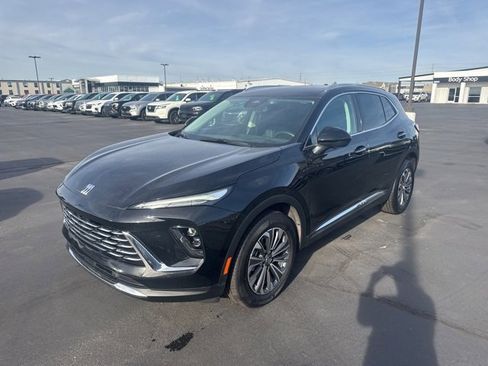 Used 2025 Buick Envision Preferred image 8