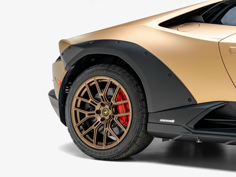 Used 2024 Lamborghini Huracan Sterrato AWD/4WD image 38