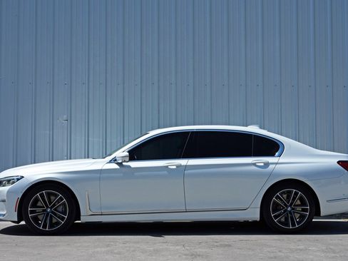 Used 2020 BMW 750i xDrive w/ Executive Package image 8