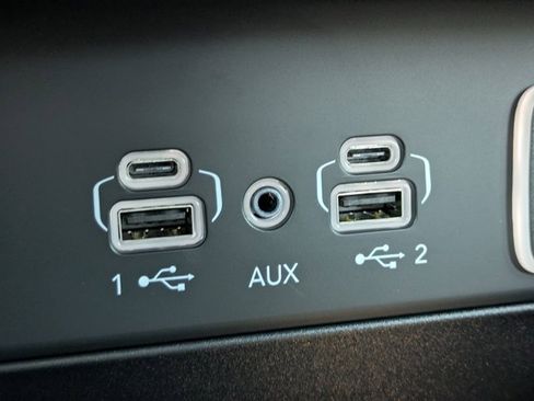 New 2025 Jeep Grand Cherokee Limited w/ Black Appearance Package image 20