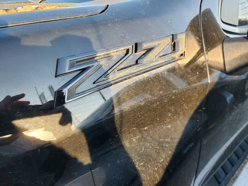 Used 2023 Chevrolet Silverado 1500 LT Trail Boss w/ LT Trail Boss Premium Package AWD/4WD image 8