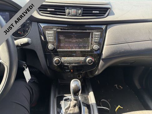 Certified 2020 Nissan Rogue S image 14