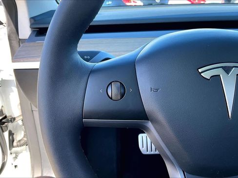 Used 2023 Tesla Model 3 Performance image 22