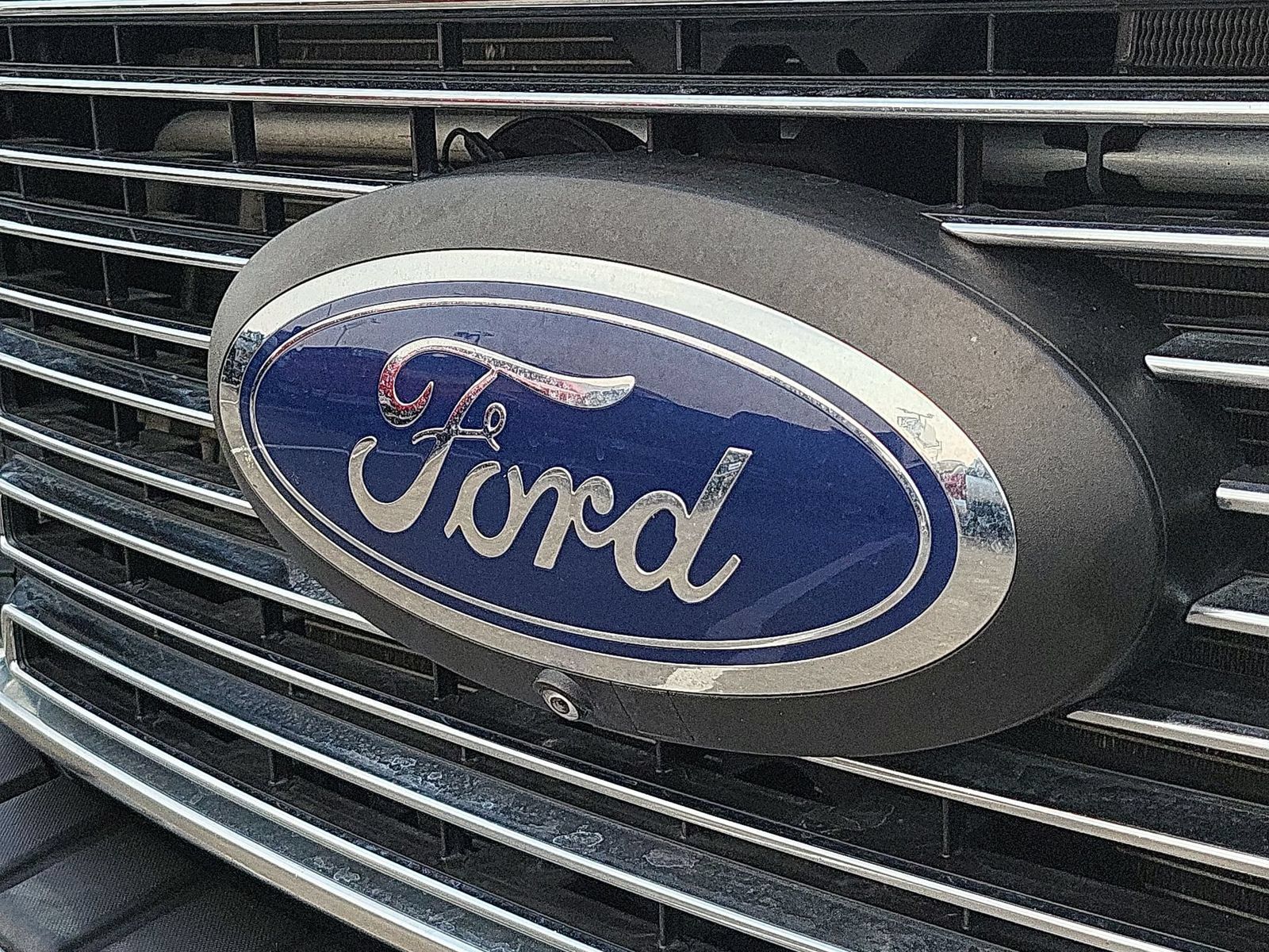 Used 2022 Ford F450 Platinum w/ FX4 Off-Road Package AWD/4WD image 32