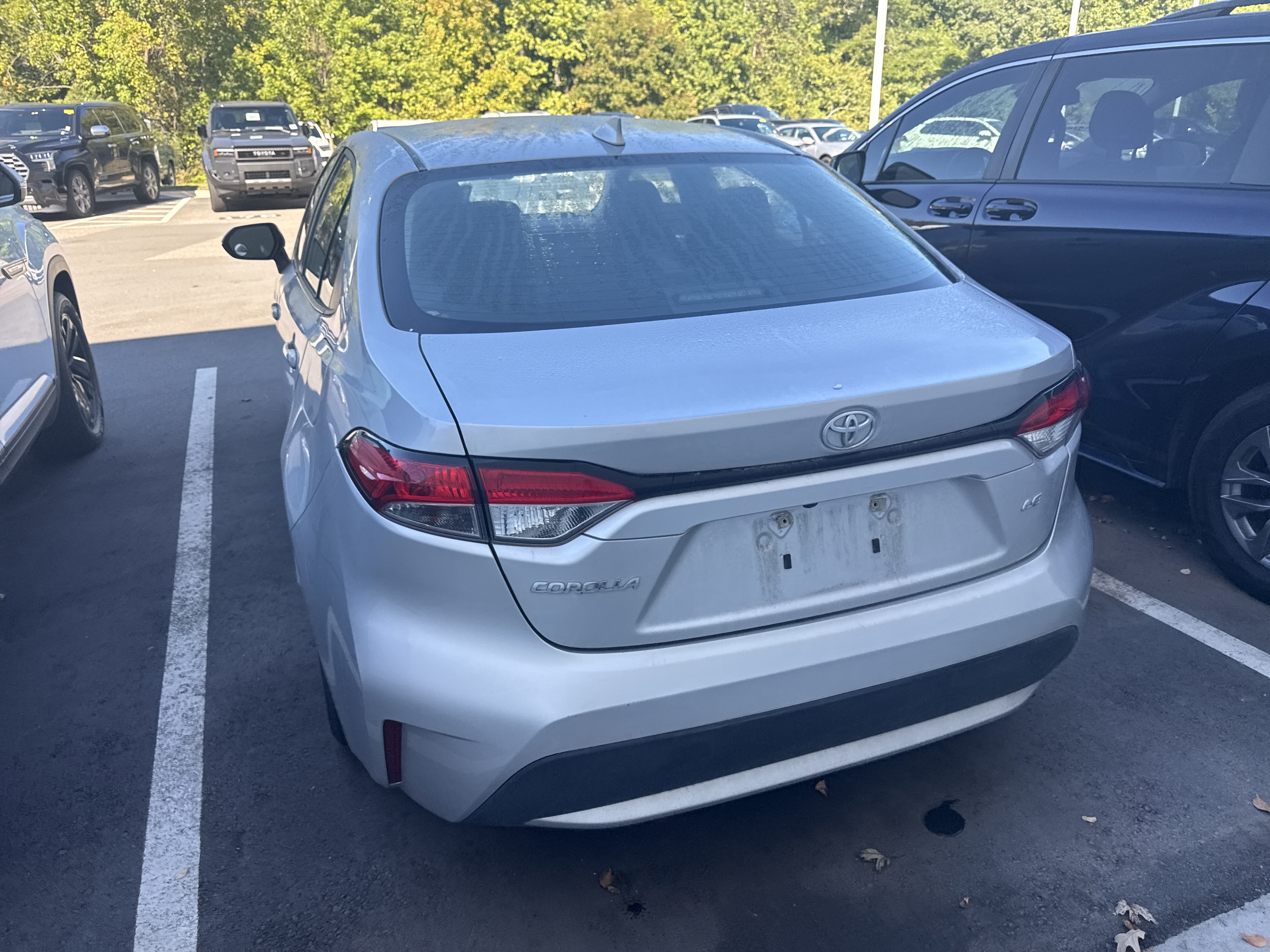 Used 2021 Toyota Corolla LE FWD image 9