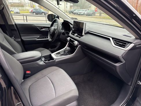 Used 2025 Toyota RAV4 XLE image 24