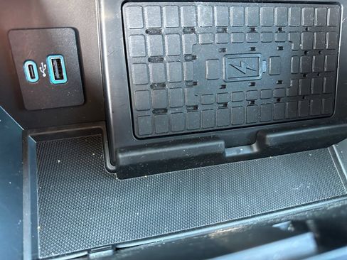 Used 2023 Ford F150 Raptor w/ Raptor Carbon Fiber Package AWD/4WD image 29