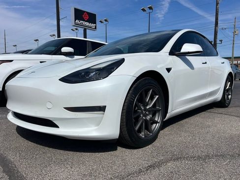 Used 2021 Tesla Model 3 Standard Range Plus image 14
