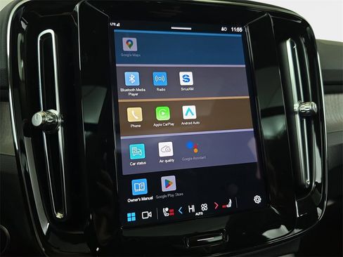 Used 2023 Volvo XC40 B5 Ultimate w/ Protection Package Premier image 24