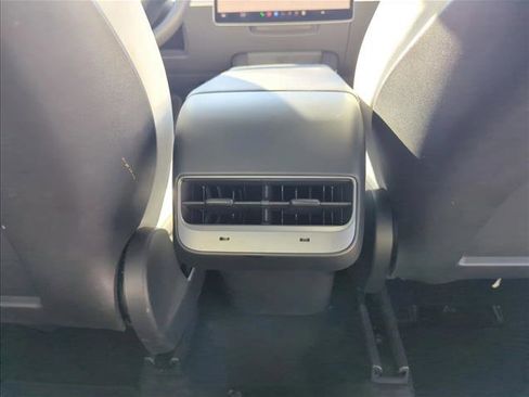 Used 2025 Tesla Model Y Performance AWD/4WD image 19