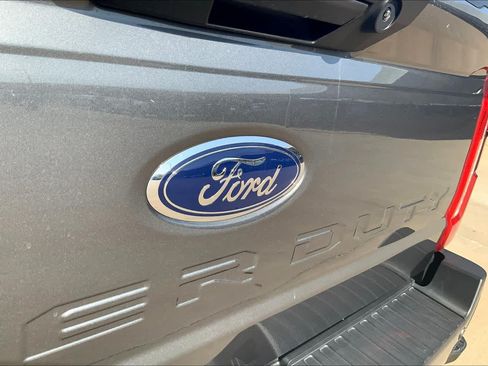 Used 2023 Ford F250 XL w/ STX Appearance Package AWD/4WD image 10