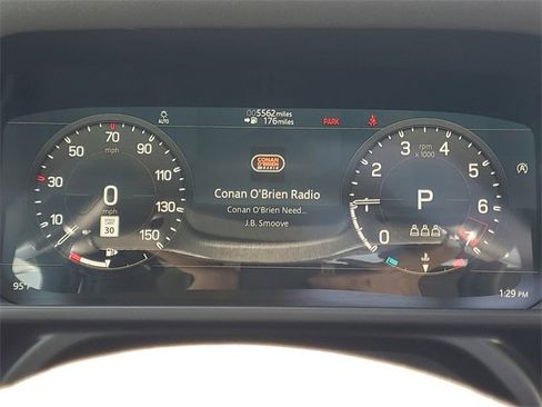 Used 2021 Land Rover Defender 90 First Edition image 29