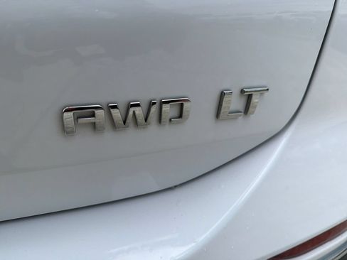 Used 2021 Chevrolet Equinox LT AWD/4WD image 10