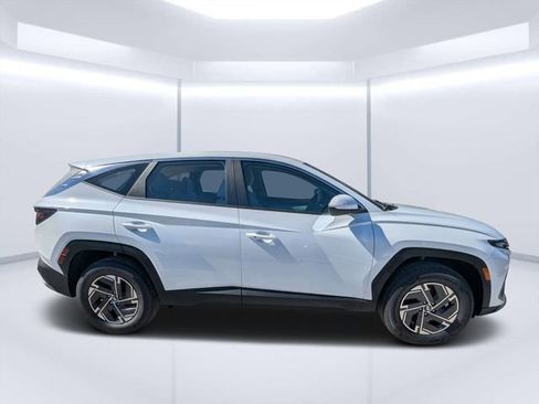 New 2026 Hyundai Tucson Blue SE AWD/4WD image 2