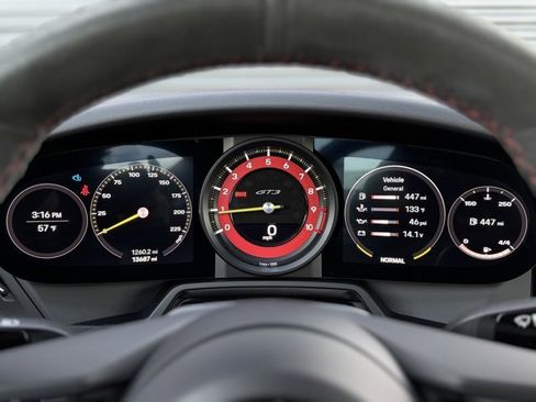 Certified 2022 Porsche 911 GT3 image 21