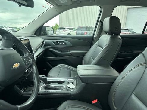 Used 2019 Chevrolet Traverse Premier w/ Redline Edition AWD/4WD image 4