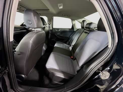 Used 2025 Volkswagen Jetta SE FWD image 25