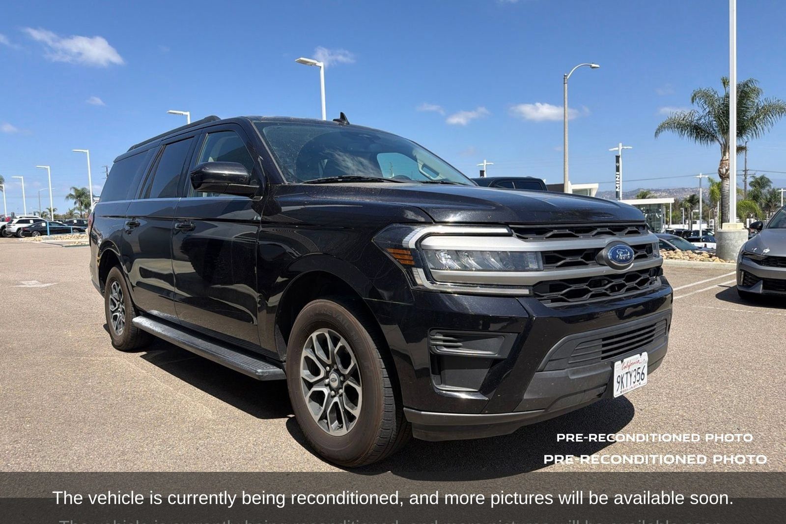 Used 2024 Ford Expedition Max XLT AWD/4WD image 3