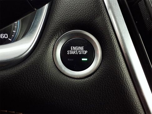 Used 2019 Chevrolet Traverse LT w/ LT Premium Package image 18