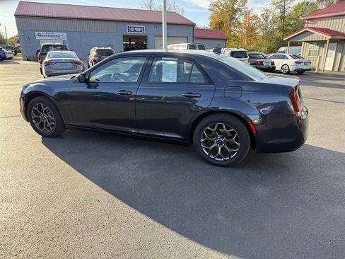 Used 2016 Chrysler 300 S image 11