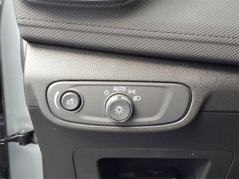 Used 2025 Chevrolet TrailBlazer LT w/ LT Cold Weather Package image 15