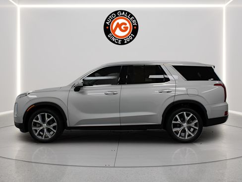 Used 2022 Hyundai Palisade SEL w/ Premium Package FWD image 5