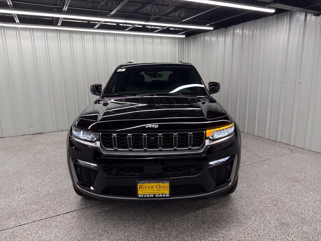 New 2026 Jeep Grand Cherokee Limited w/ Luxury Tech Group II AWD/4WD image 2