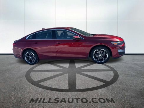 Used 2023 Chevrolet Malibu LT image 4