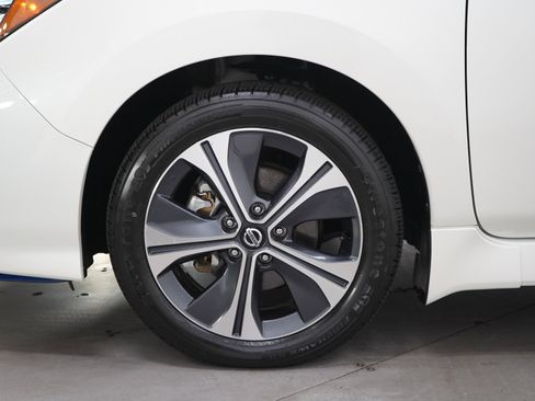 Used 2022 Nissan Leaf SV Plus FWD image 28