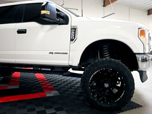 Used 2021 Ford F250 XLT image 11