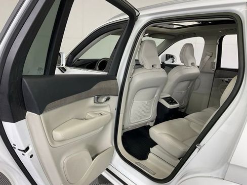 Certified 2023 Volvo XC90 B6 Plus w/ Protection Package Premier AWD/4WD image 32
